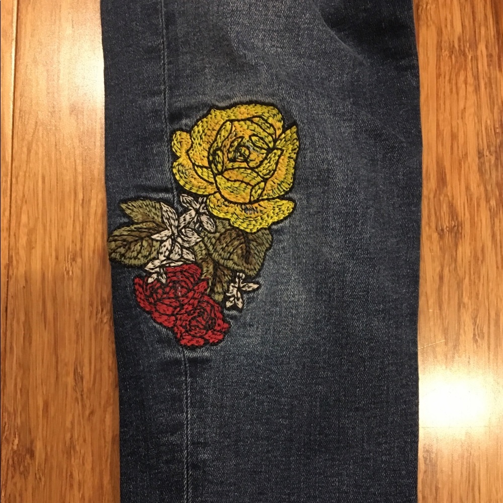 Zara Jeans- Two Pairs - Picture 2 of 11